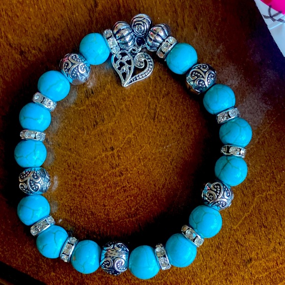 turquoise and silver bracelet with a heart charm - Picture 2 of 2
